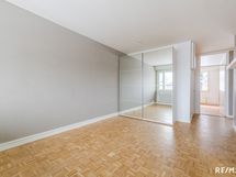 Olohuone toisesta suunnasta