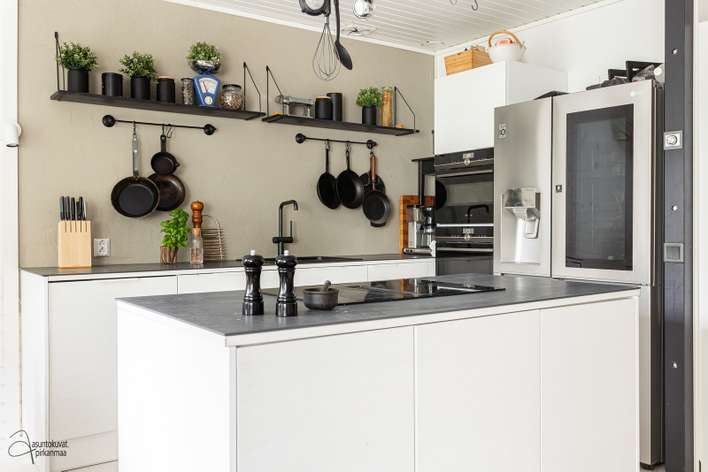 Rivitalo, 4h, avok. takkahuone, kph/s, 2xwc, p., terassi/piha, 110 m², Höytämö
