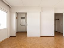 Olohuoneesta keittiöön