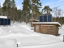 Puuvaja/varasto ja toinen ulkohuussi