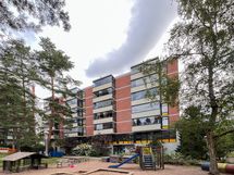 Omalla tontillaan sijaitsevassa yhtiössä on alkanut linjasaneeraus.