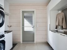 Kodinhoitohuoneessa oma ulko-ovi