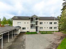 yhtiö on omalla tontilla